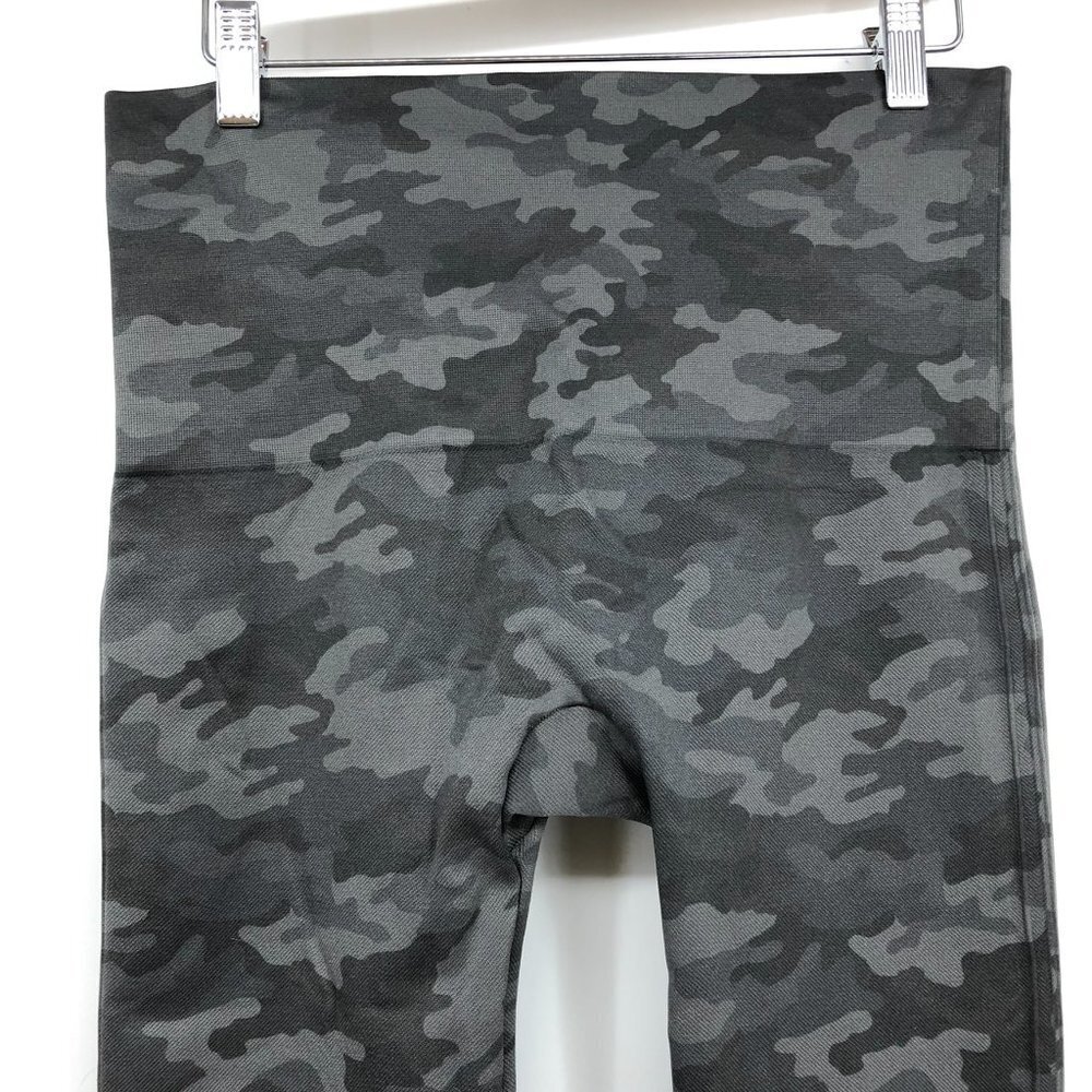 Spanx Look At Me Now cropped Leggings in Sage green / grey Camo size 1X - Picture 7 of 16